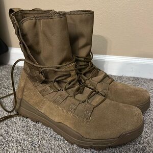 NIKE SFB GEN 2 TACTICAL BOOTS - COYOTE TAN - LIGHTLY USED - SIZE 12